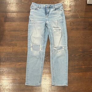 American Eagle Outfitters Light Blue Distressed Boyfriend Jeans